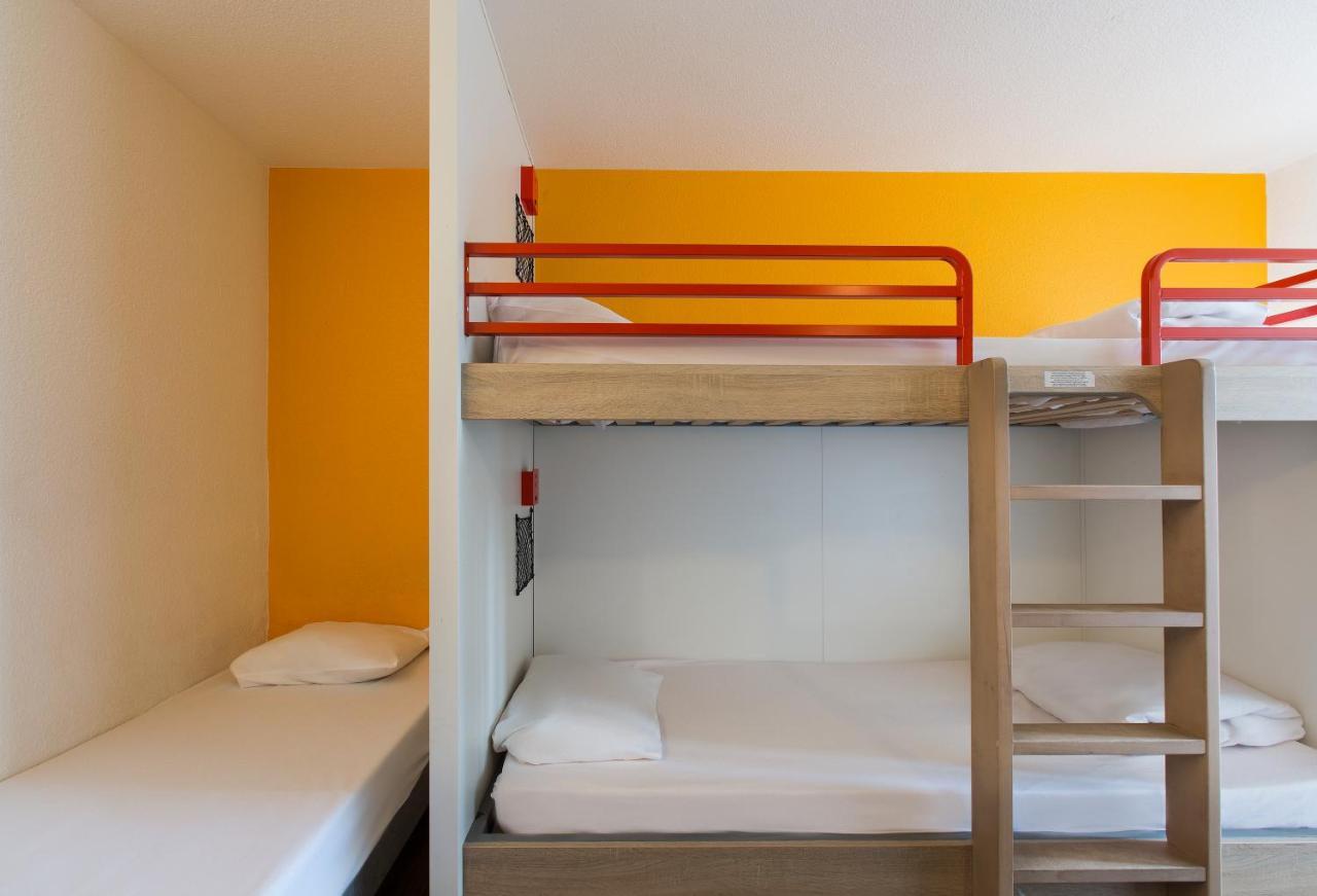 Hotelf1 Cergy Exteriör bild