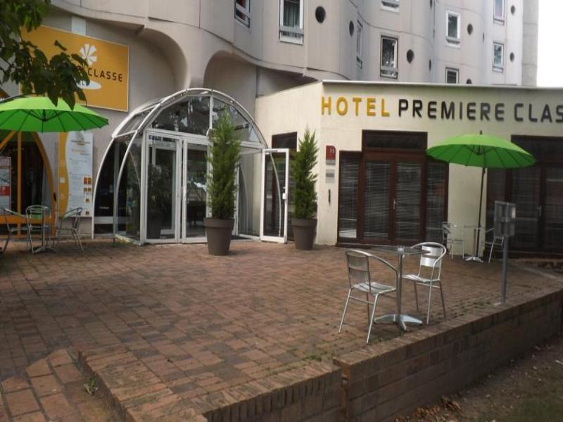 Hotelf1 Cergy Exteriör bild