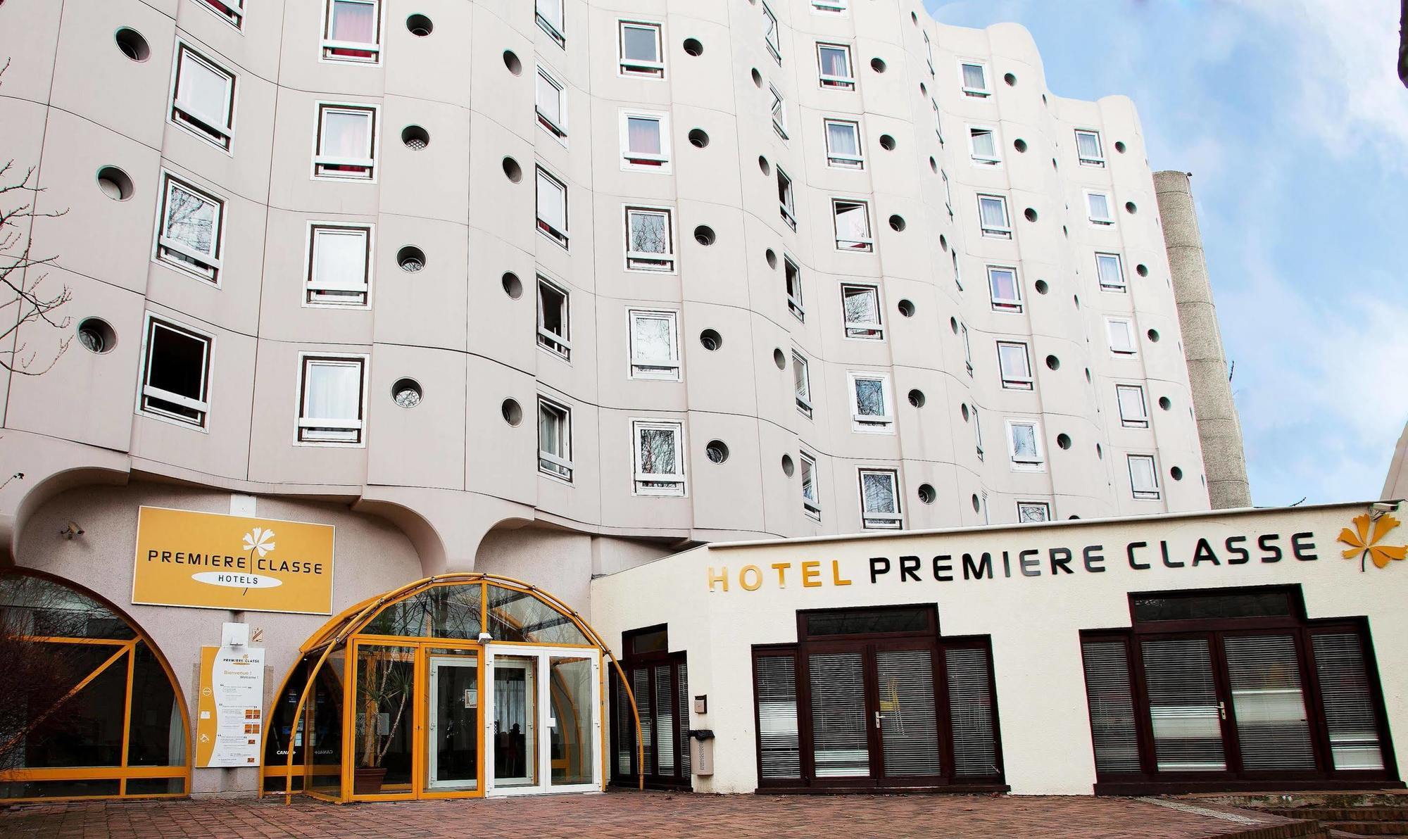 Hotelf1 Cergy Exteriör bild